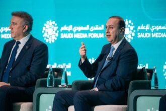 المومني في المنتدى السعودي للإعلام: "الذكاء الاصطناعي يجب أن يكون أداة لدعم التنمية والمعرفة"