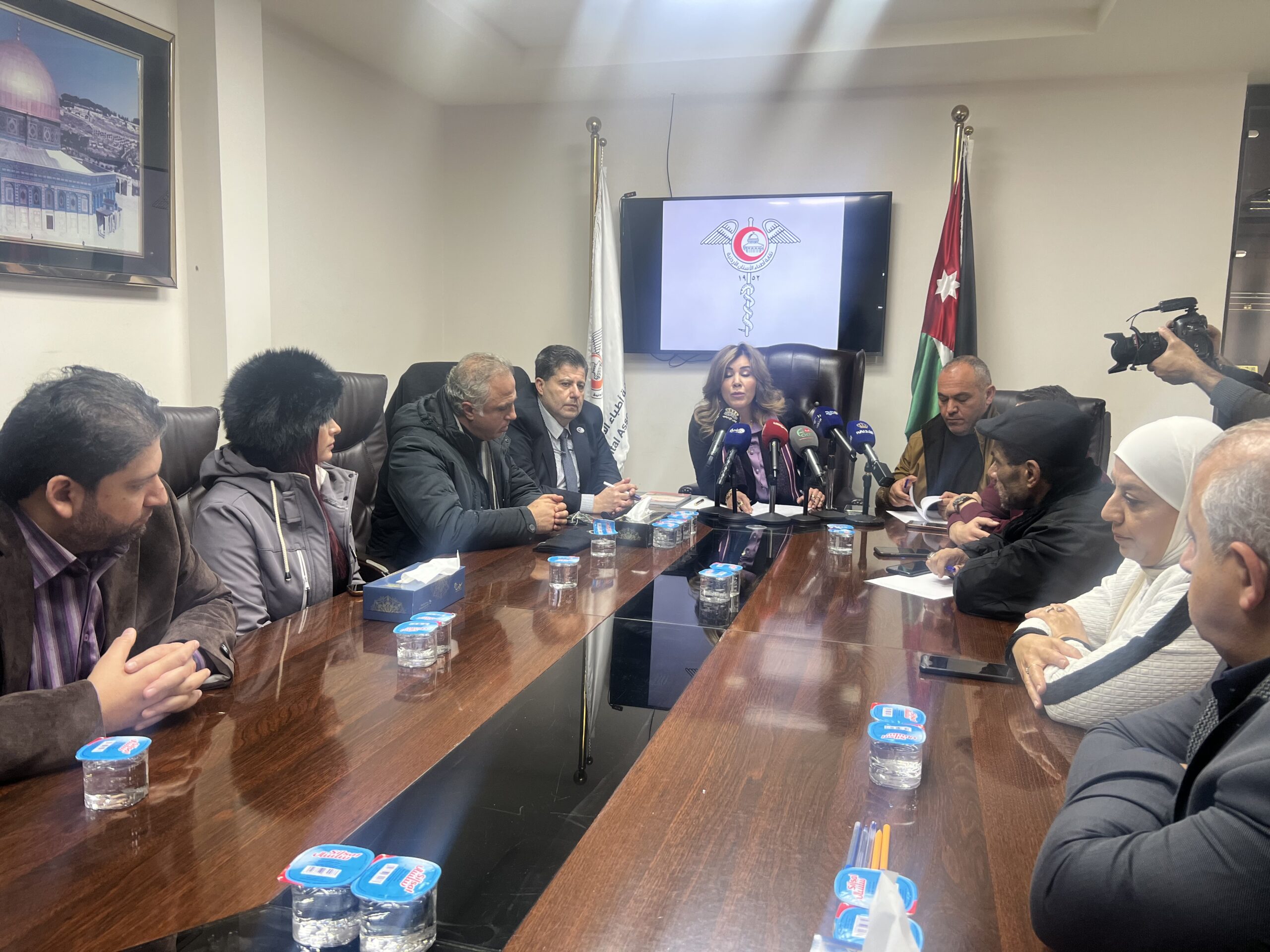 بالصور والفيديو… الأسمر: إغلاق 80 مركزا وملاحقة منتحلي صفة طبيب الأسنان