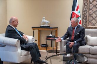 الملك يستقبل المفوض السامي للأمم المتحدة لشؤون اللاجئين