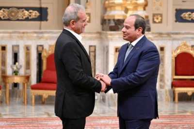 الرئيس المصري والسيد الإيراني يبحثان الملف النووي وسبل احتواء التصعيد في المنطقة