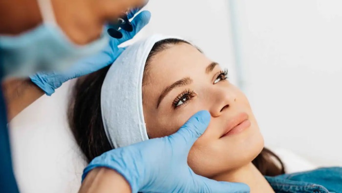 بوتوكس الفك.. "خلاص" من الألم و"فخ" للابتسامة: قصة الشابة الأمريكية بايلي تيرنر