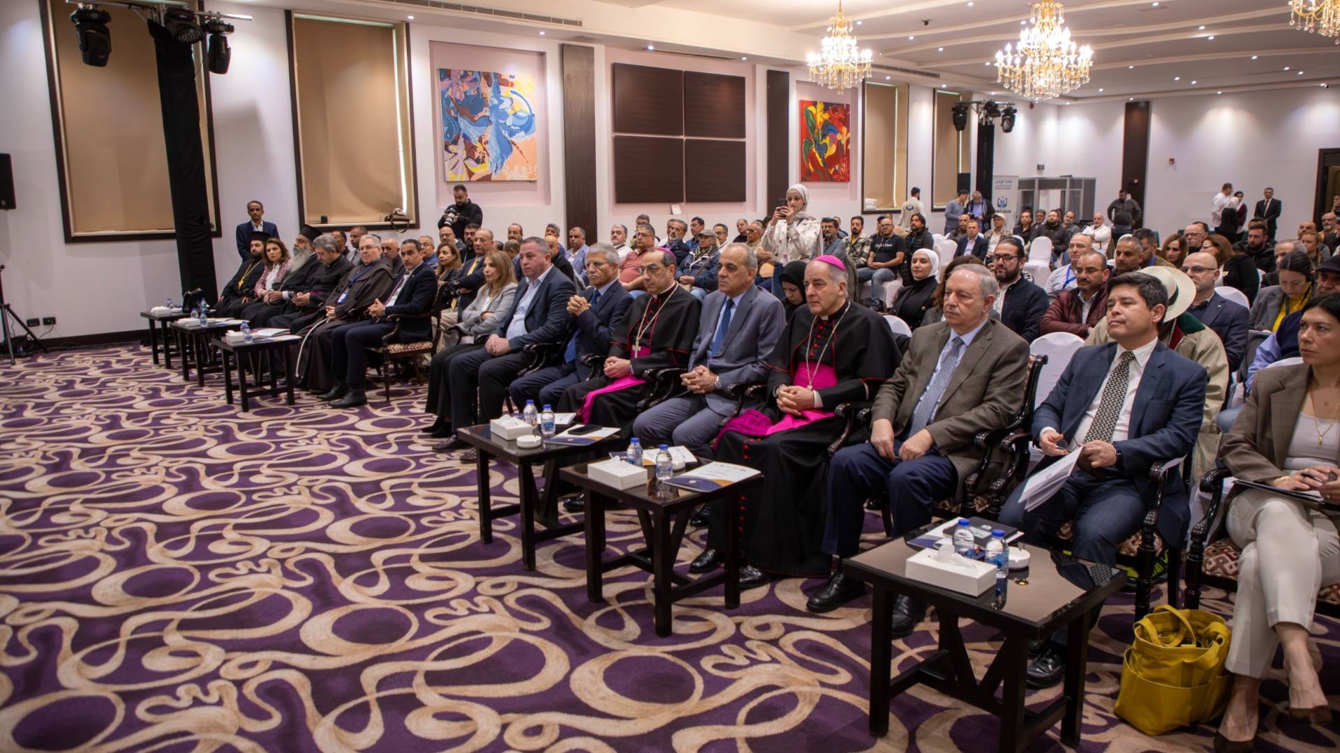 صورة حول : وزير السياحة يفتتح ورشة متخصصة لتأهيل الأدلاء السياحيين في مجال الحج المسيحي وزير السياحة يفتتح ورشة متخصصة لتأهيل الأدلاء السياحيين في مجال الحج المسيحي