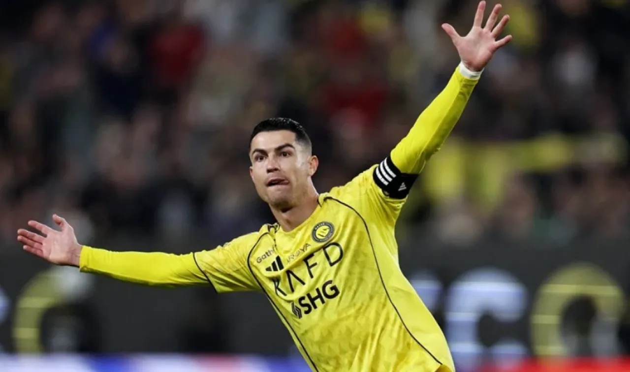 بين الحنين إلى أوروبا وإغراءات "المونديال".. 5 وجهات ترسم مستقبل رونالدو بعد "دراما" النصر