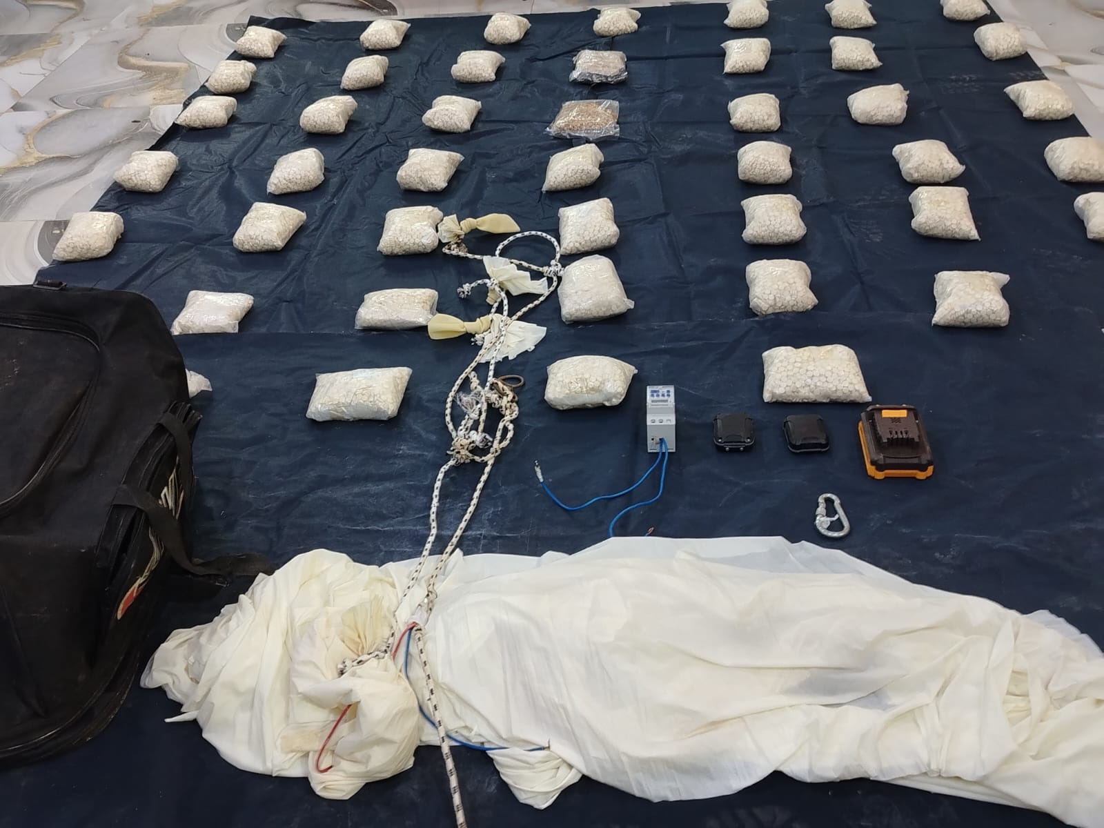 القوات المسلحة تحبط محاولتي تهريب مخدرات "نوعية" على الواجهة الشرقية