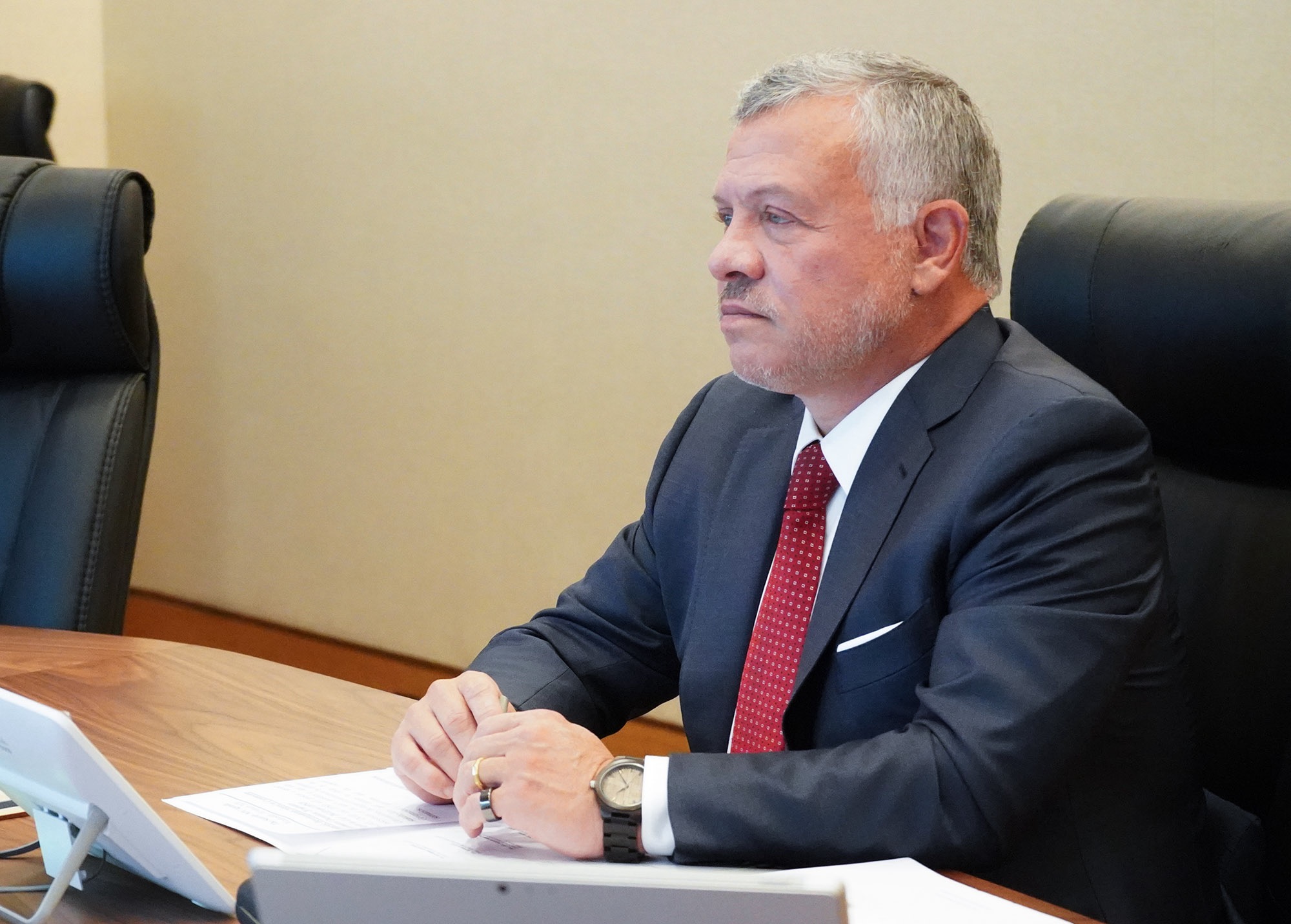 جلالة الملك يلتقي ١١ شخصية اردنية