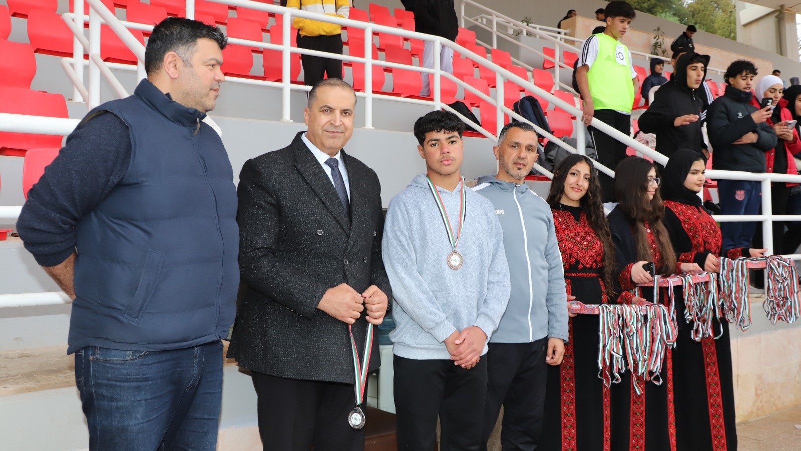 صورة حول : تواصل منافسات الدورة الأولمبية الرابعة للمدارس بتنافس شديد على الميداليات تواصل منافسات الدورة الأولمبية الرابعة للمدارس بتنافس شديد على الميداليات