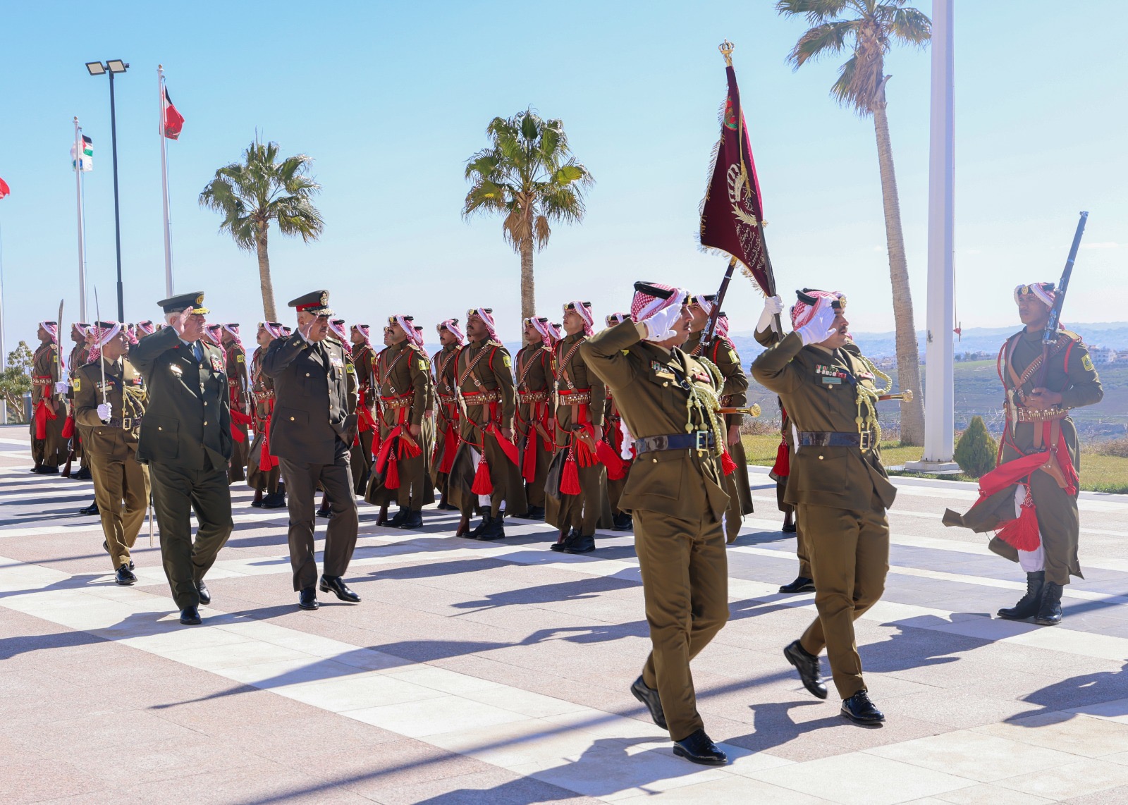 صورة حول : الحنيطي يستقبل نظيره المصري الحنيطي يستقبل نظيره المصري