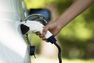 قيمة المركبات المستوردة تتجاوز 2 مليار دينار في 2025