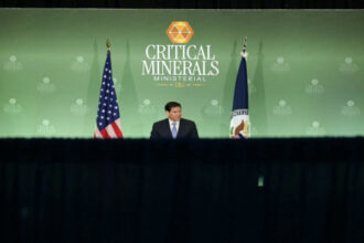 وزير الخارجية الأميركي: مستعدون للقاء إيران لمناقشة برامجها النووية والصاروخية