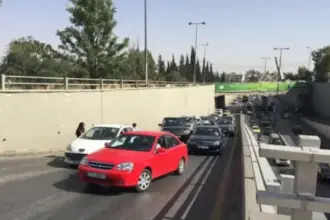 إدارة السير تتعامل مع انقلاب مركبة وأعطال فنية في عمان