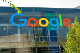 ألفابت تقترض 20 مليار دولار لتمويل سباق الذكاء الاصطناعي حتى عام 2126