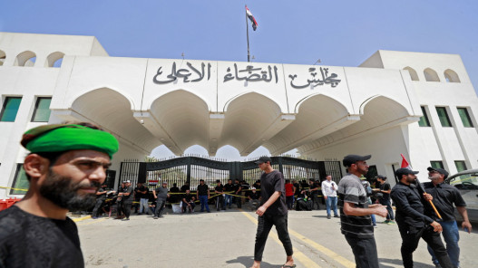 العراق: جميع محاكمات عناصر “داعش” القادمين من سوريا ستتم وفق القانون العراقي حصراً