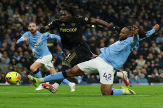 سيتي يكتسح فولهام بثلاثية ويضيق الخناق على أرسنال في صدارة "البريميرليغ"