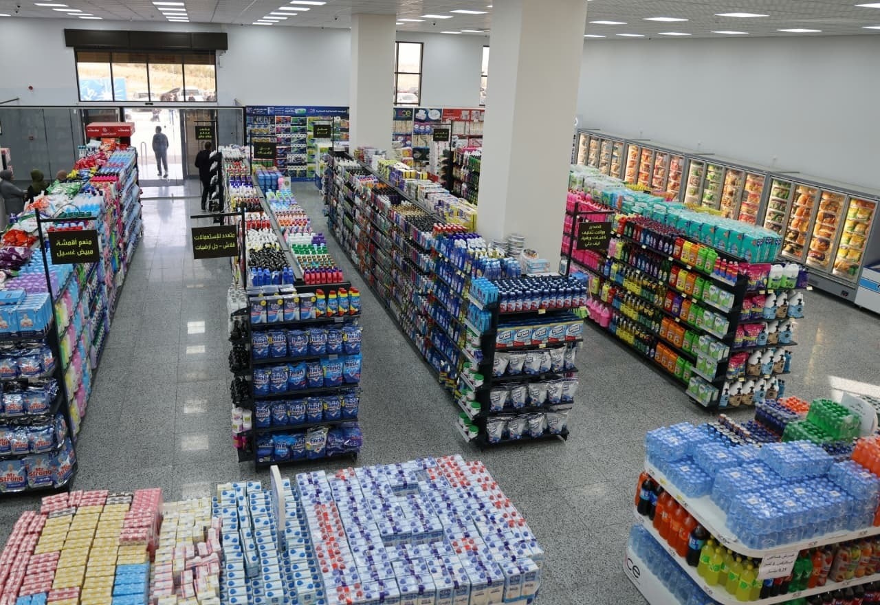 الحنيطي يفتتح سوق العيص التجاري في الطفيلة