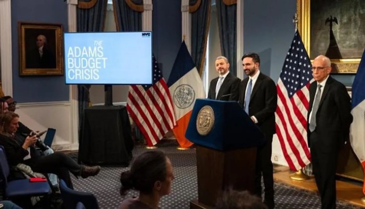 ممداني يفتتح عهده بمواجهة "أثرياء نيويورك": ضرائب أعلى لسد عجز الميزانية