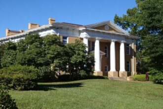 فاجعة في جامعة كارولاينا الجنوبية: مقتل شخصين وإصابة آخر في إطلاق نار غامض