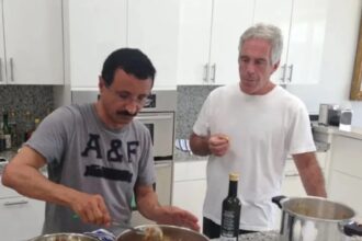 زلزال في "موانئ دبي العالمية": إقالة بن سليم وتعيين قيادة جديدة بعد الكشف عن علاقة وثيقة بـ "إبستين"