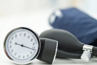 طبيب قلب روسي يكشف سر الوقاية من "القاتل الصامت": نمط الحياة أقوى من الأدوية أحياناً