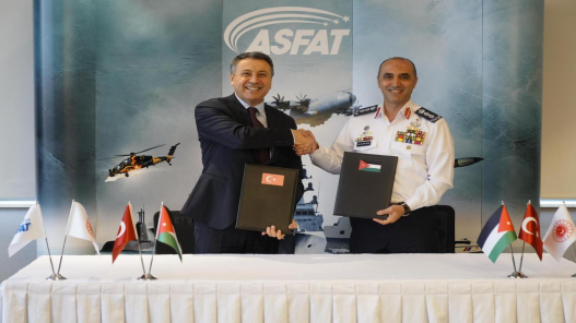 الأردن يوقع عقد تصنيع 5 زوارق عسكرية مع شركة تركية لتعزيز القوة البحرية