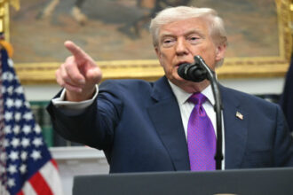 ترامب يدعو إلى العفو عن نتنياهو ويهاجم هرتسوغ وسط تمسك إسرائيل بسيادة القانون