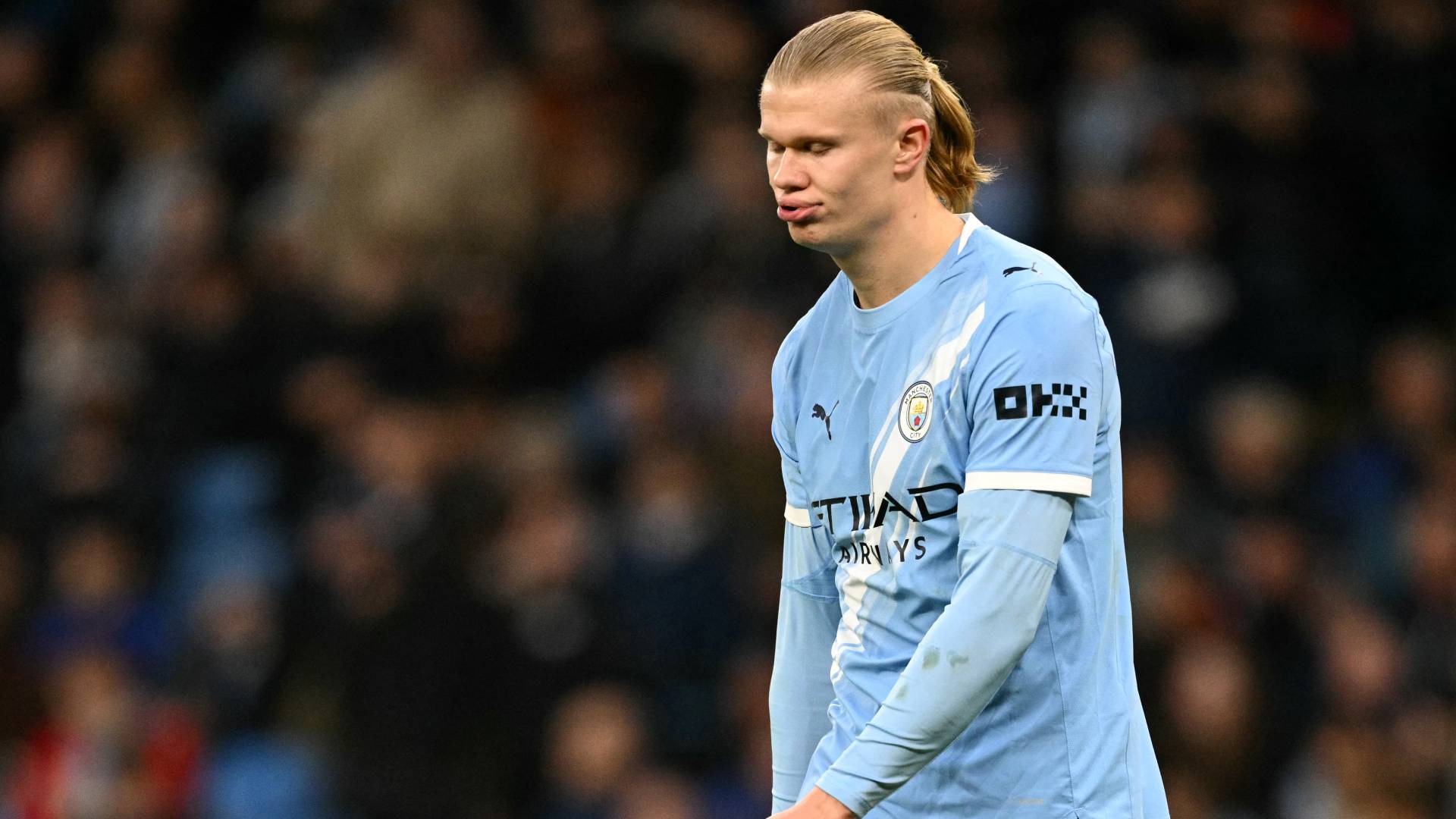 صورة حول : جدل في إنجلترا بعد استبدال هالاند بهدوء وقائي.. جدل في إنجلترا بعد استبدال هالاند بهدوء وقائي..