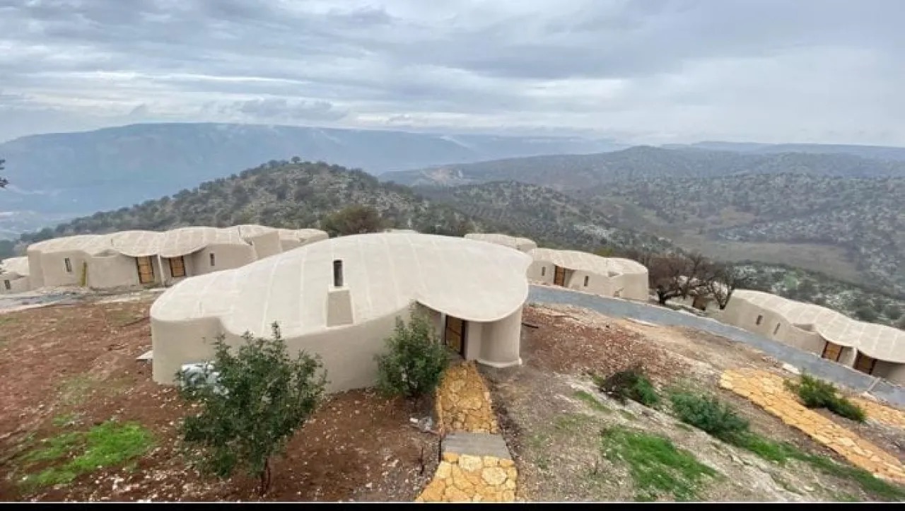 "فايننشال تايمز" تشيد بنُزل اليرموك: وجهة أردنية تعيد تعريف السياحة البيئية المستدامة