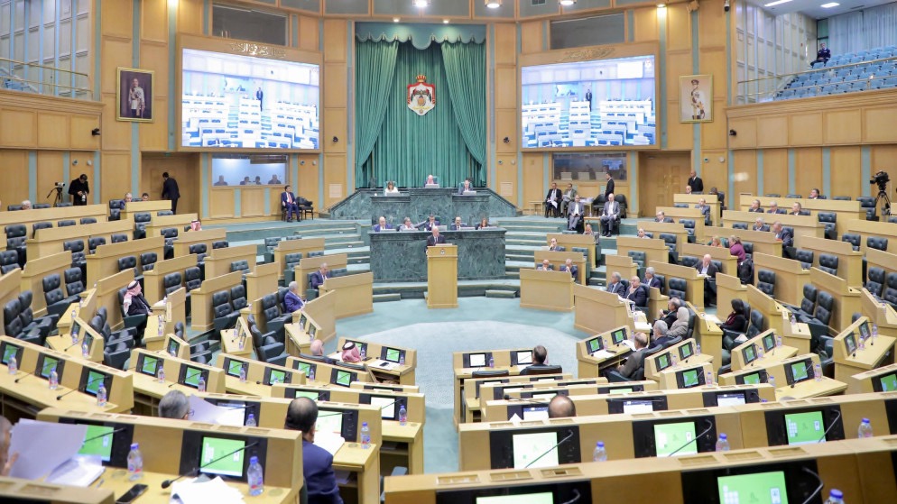 الأعيان يُقر "المعاملات الإلكترونية" وقوانين "الأوقاف" و"العدل" كما وردت من النواب