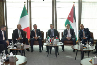 الأردن بوابة إيطاليا لأسواق المنطقة.. تحضيرات لقمة استثمارية كبرى في نيسان