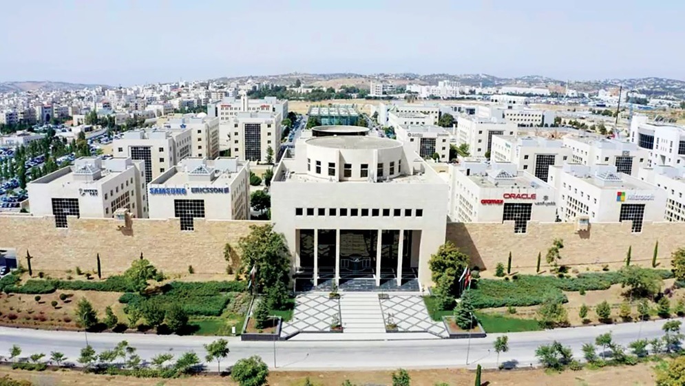 اتفاقية لتطوير أبراج تجارية في مجمع الملك الحسين للأعمال