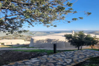 افتتاح نزل “يرموك لودج” في محمية اليرموك لتعزيز السياحة البيئية في شمال الأردن