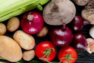 أسعار الخضار والفواكه بالسوق المركزي