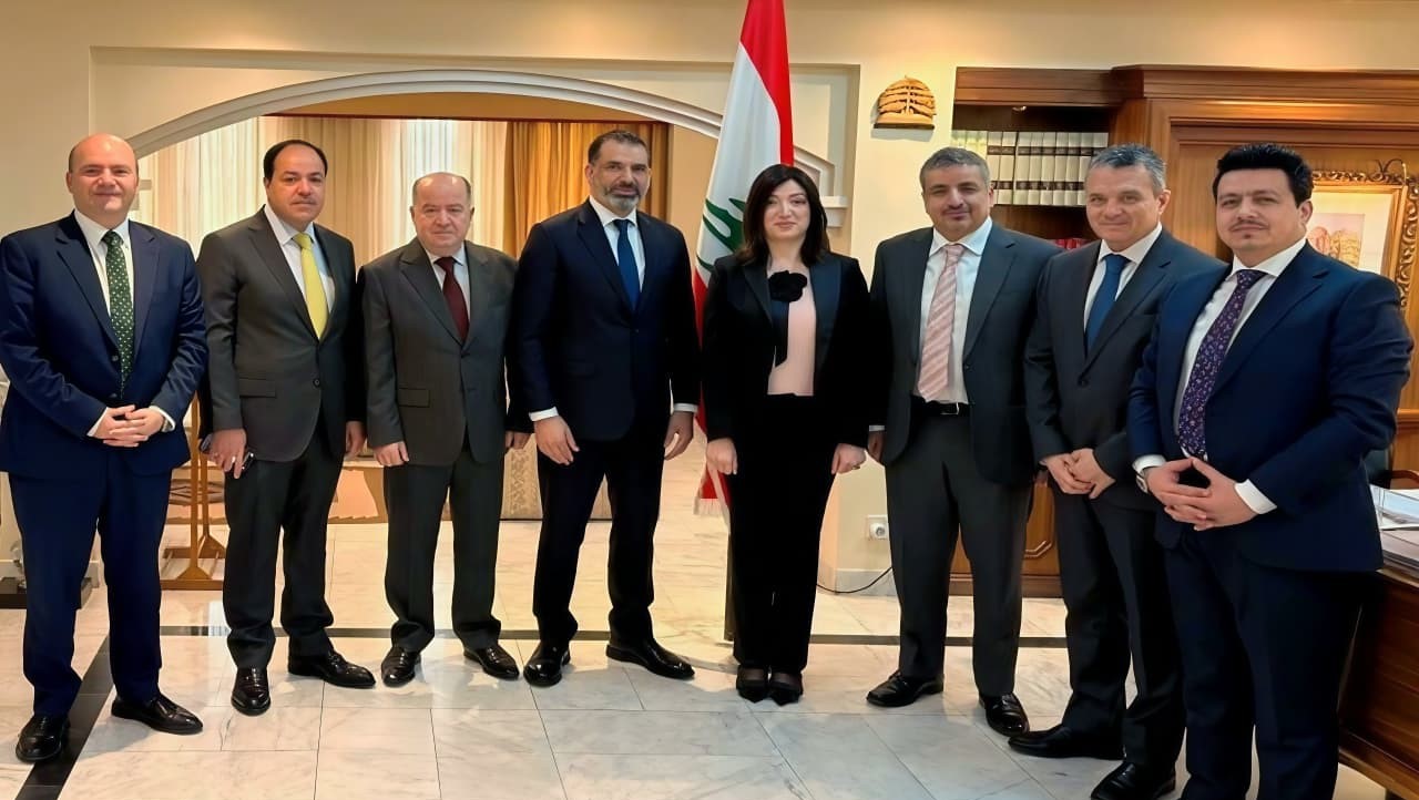 صورة حول : العلاونة وطوق يبحثان تعزيز التعاون الاقتصادي بين الأردن ولبنان العلاونة وطوق يبحثان تعزيز التعاون الاقتصادي بين الأردن ولبنان