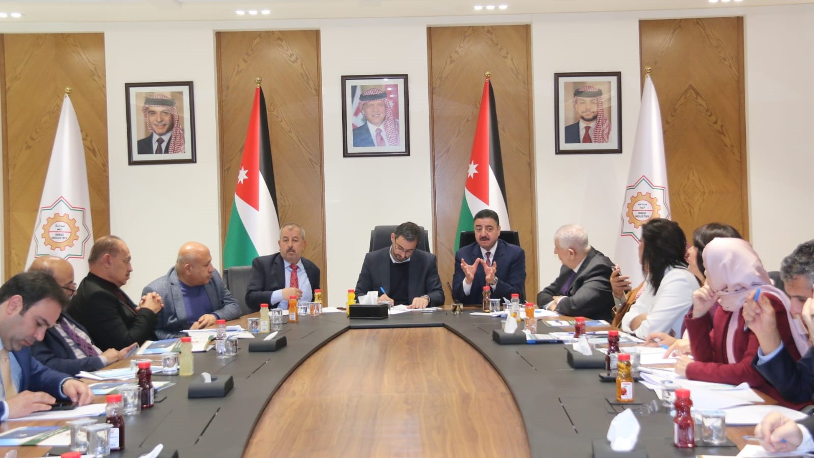 إطلاق اللجنة العليا لرؤية “إربد عاصمة اقتصادية” ووضع أول خارطة طريق للتنفيذ