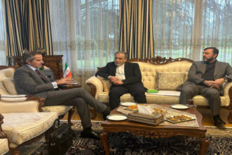 إيران تعتبر الموقف الأميركي أكثر واقعية قبل جولة مفاوضات ثانية في جنيف