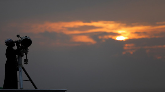 تحري هلال رمضان الثلاثاء استعداداً لتحديد أول أيام الشهر المبارك