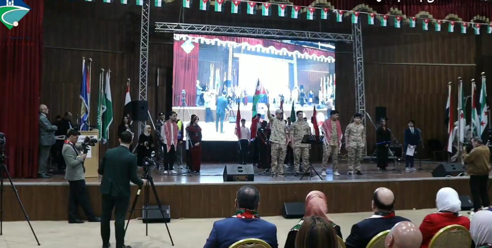 بالفيديو والصور .. العيسوى يرعى احتفال جامعة جدارا بعيد ميلاد قائد الوطن