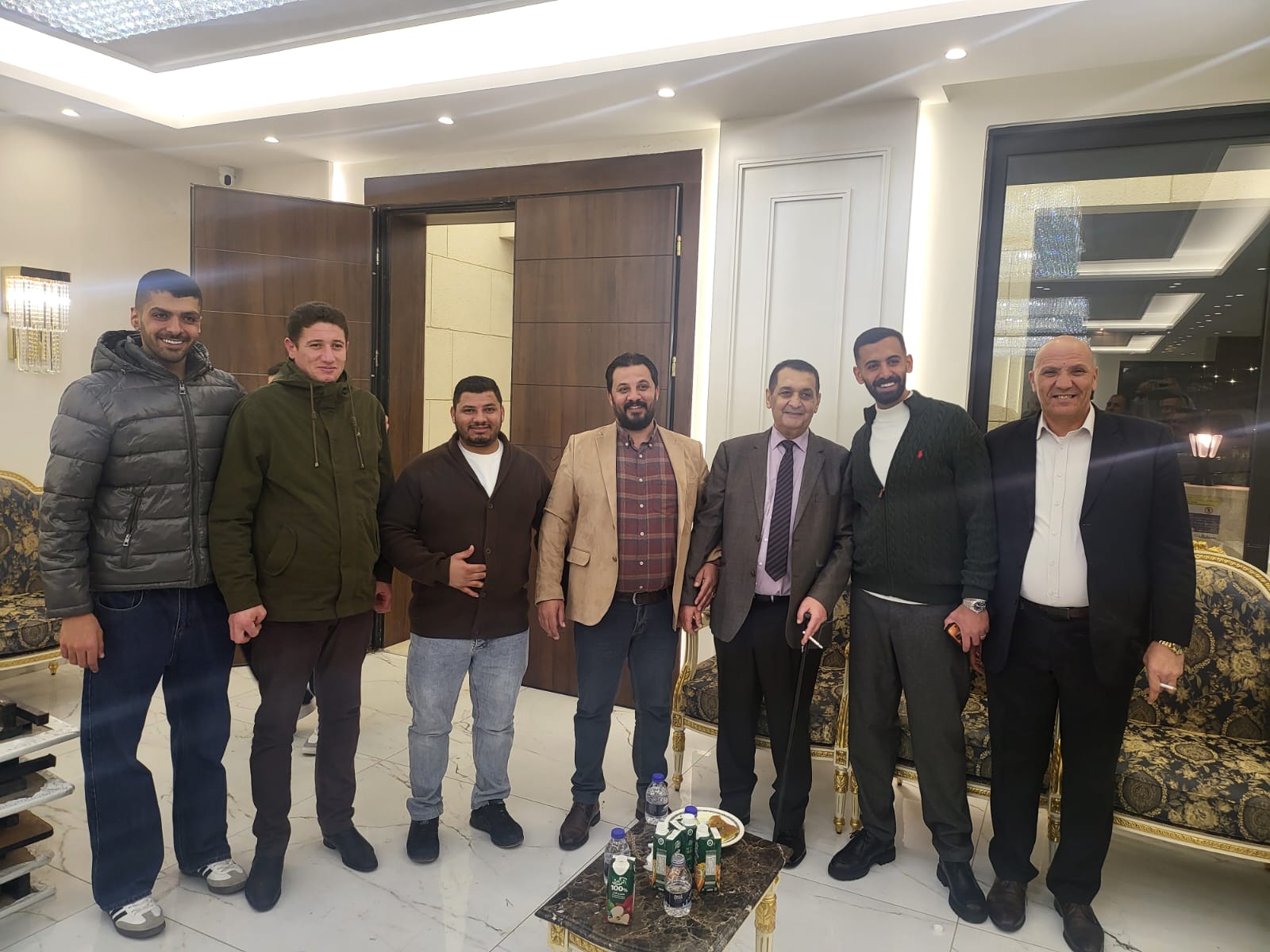 مأدبة إفطار كبرى احتفاءً بتخرج ابناء مروان الركيبات في ديوانه بدابوق