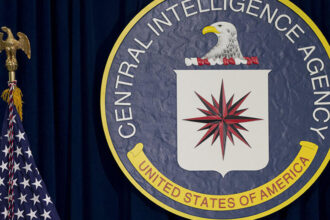 الاستخبارات الأمريكية: نحو 20 ألف هربوا من مخيم الهول بسوريا