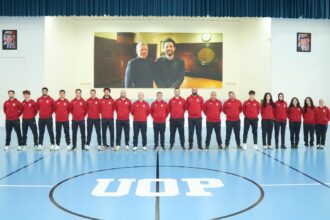 رئيس جامعة البترا يلتقي وفد الجامعة الرياضي قبيل توجهه إلى العقبة