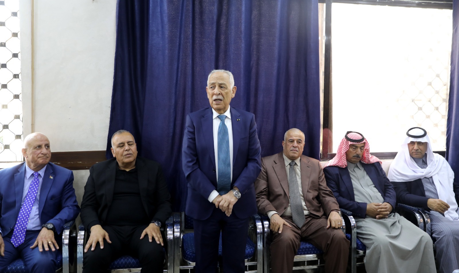 *مندوبا عن الملك وولي العهد...العيسوي يعزي عشائر العجولين والفشيكات والشوابكة والمساعدة*