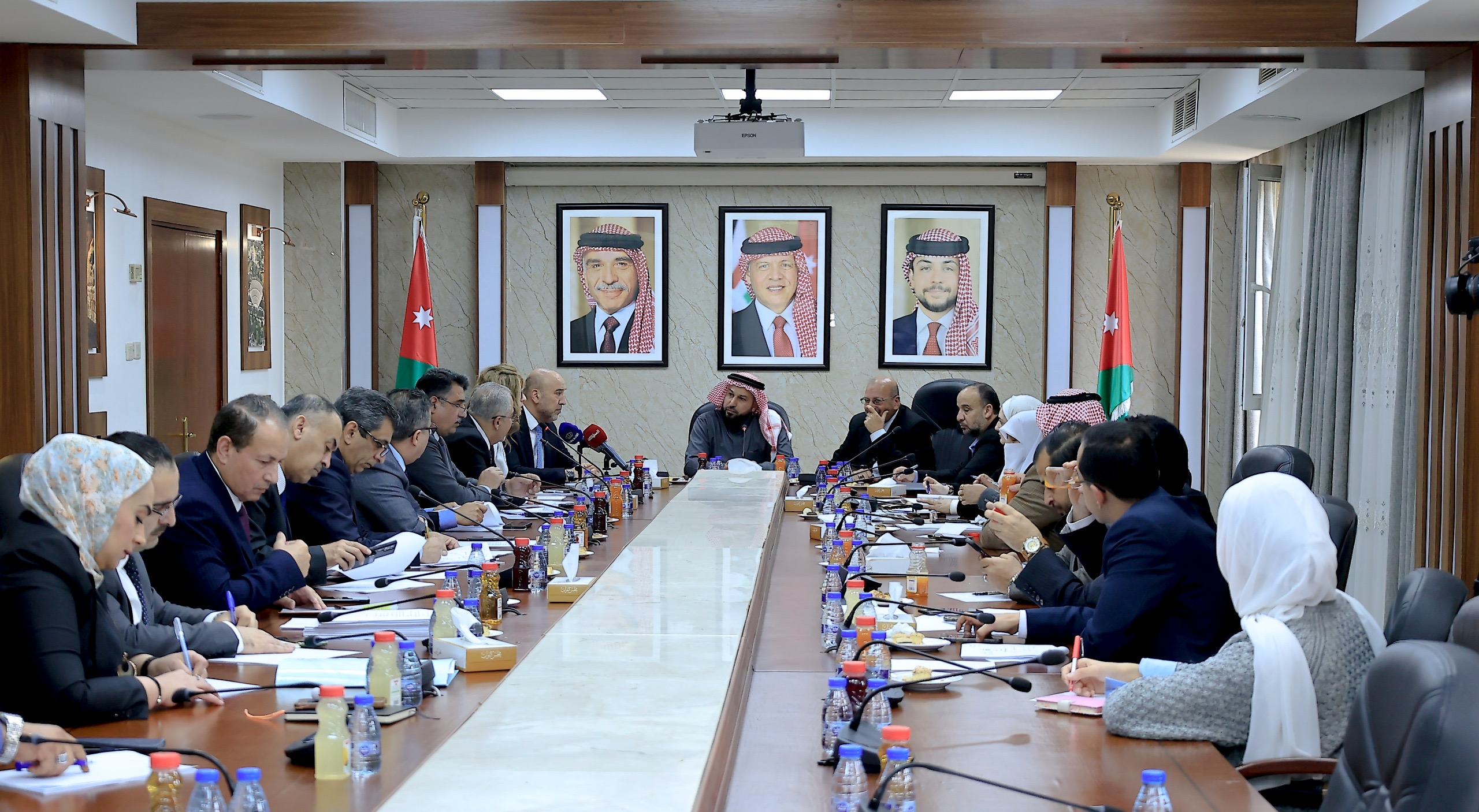 صورة حول : "التربية النيابية" تستمع إلى آراء رؤساء الجامعات الخاصة بشأن مشروع قانون التربية والتعليم وتنمية الموارد البشرية لسنة 2026 "التربية النيابية" تستمع إلى آراء رؤساء الجامعات الخاصة بشأن مشروع قانون التربية والتعليم وتنمية الموارد البشرية لسنة 2026