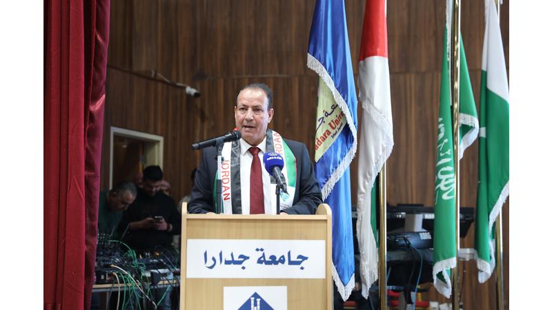 صورة حول : بالفيديو والصور .. العيسوى يرعى احتفال جامعة جدارا بعيد ميلاد قائد الوطن بالفيديو والصور .. العيسوى يرعى احتفال جامعة جدارا بعيد ميلاد قائد الوطن