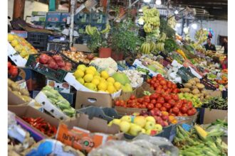 تعرف على أسعار الخضار والفواكه في السوق المحلية