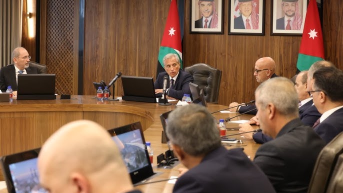 قرار حكومي يعفي مركبات من الضربية