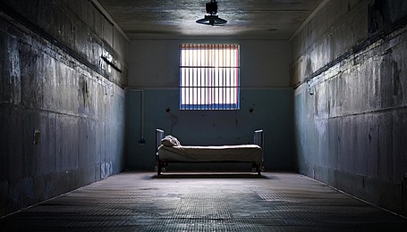 صورة حول : زنزانة وقتيل ... تفاصيل صادمة زنزانة وقتيل ... تفاصيل صادمة