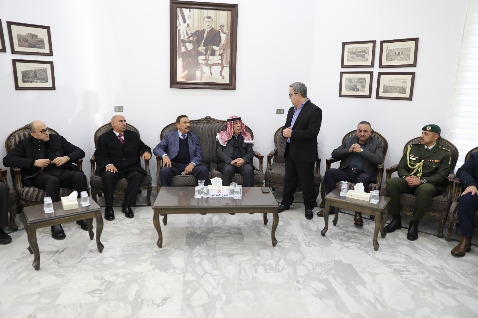 مندوبا عن الملك وولي العهد...العيسوي يعزي آل عبد الجابر