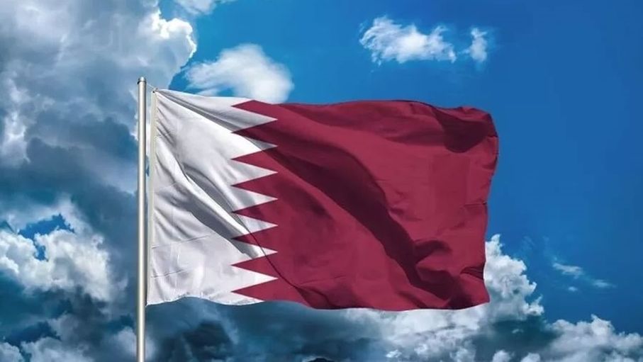 قطر تحذر من تهديد أمني مرتفع وتوصي بالبقاء في المنازل