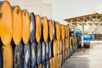 اضطرابات الشرق الأوسط تضغط على إمدادات زيت الوقود في آسيا