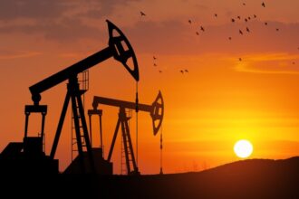 الصين تعلق تصدير المشتقات النفطية بسبب الحرب في الشرق الأوسط