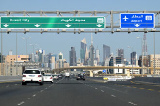 وفاة طفلة إثر سقوط شظايا في الكويت